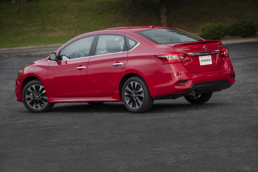  Nissan Sentra SR Turbo (B17) 2016 года  (фото 24 из 44)